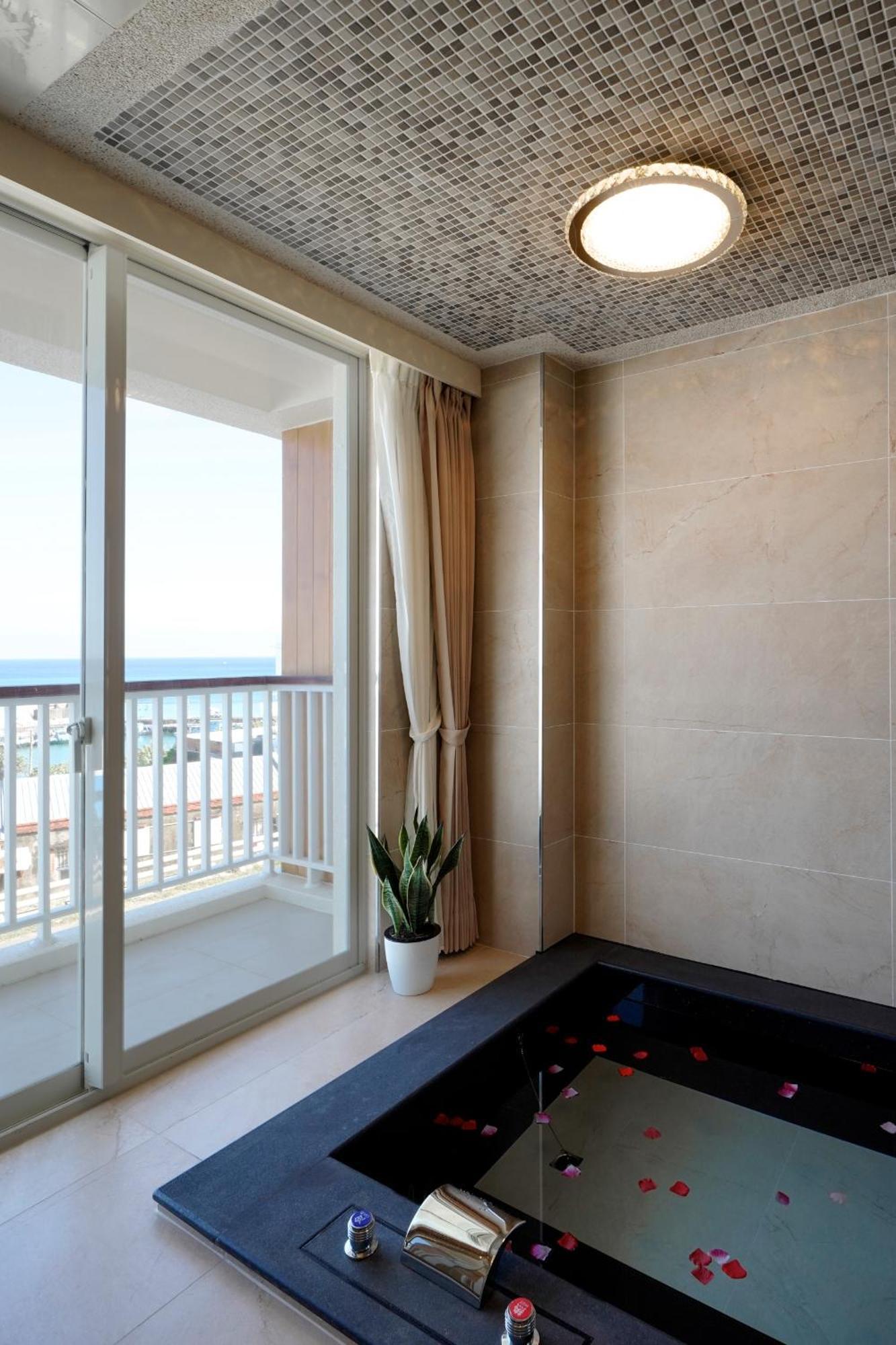 Little Piggy B&B Manzhou Luaran gambar